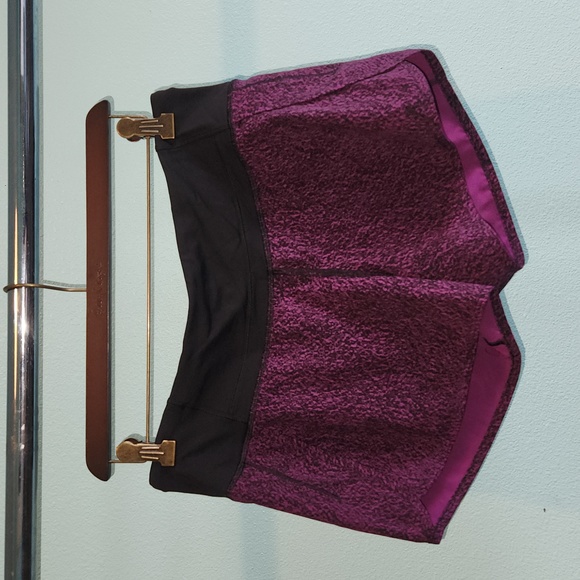 Lululemon Run Times Short Circuit Aurora Black Size 6 - Picture 2 of 5